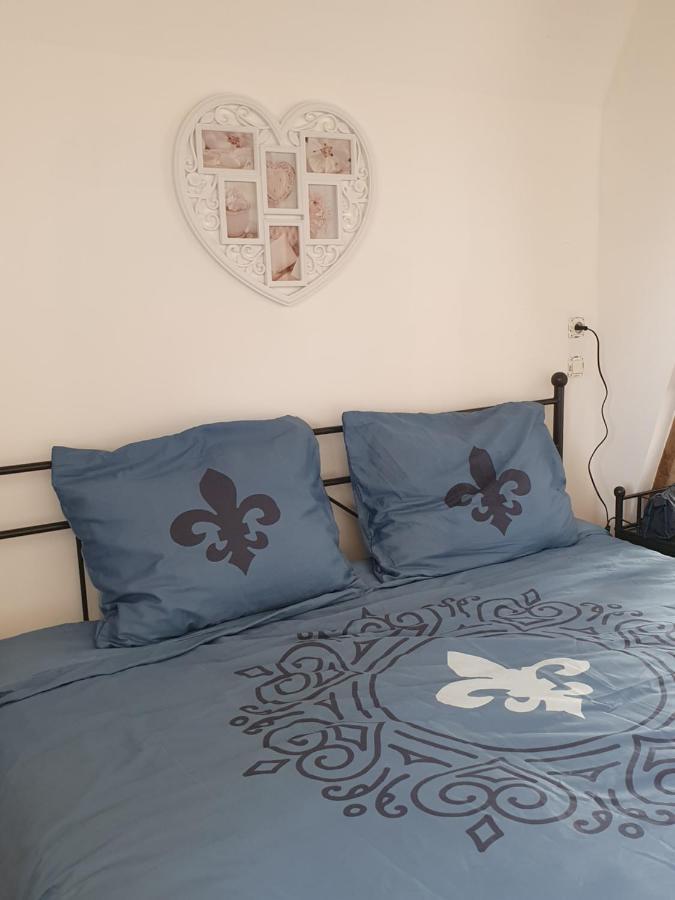 Au Petit Paradis Sainte-Gauburge-Sainte-Colombe Exteriör bild