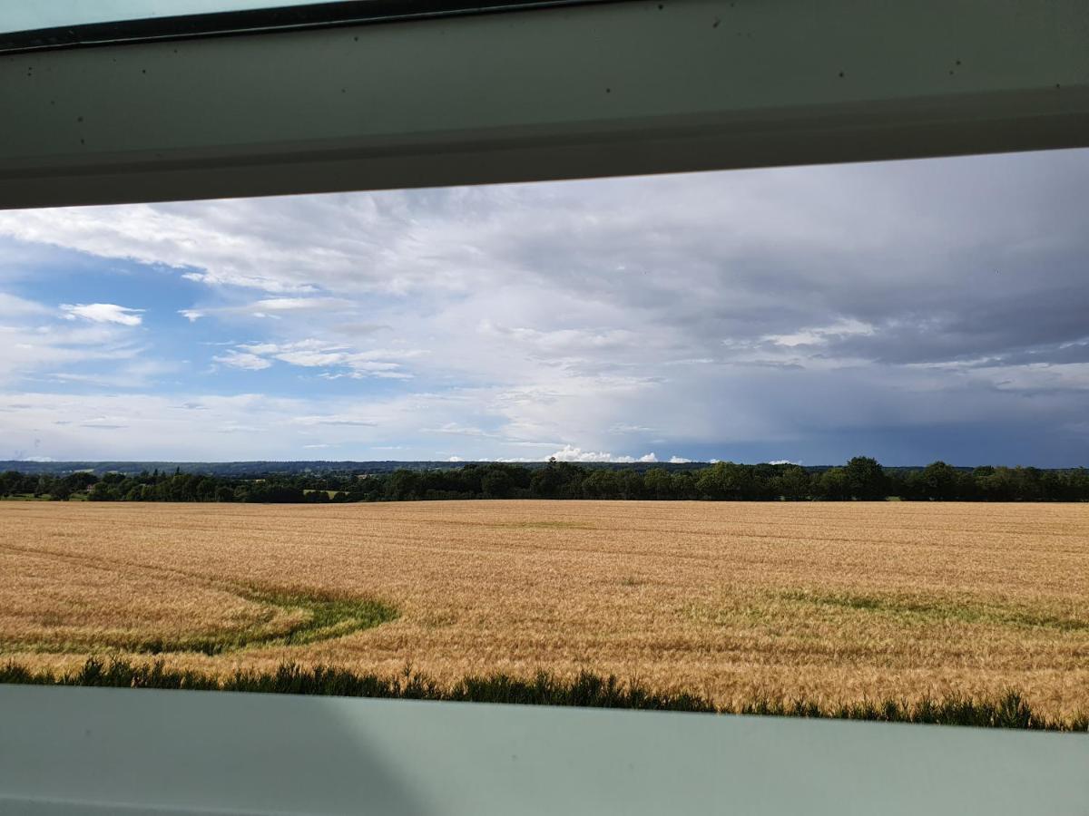 Au Petit Paradis Sainte-Gauburge-Sainte-Colombe Exteriör bild