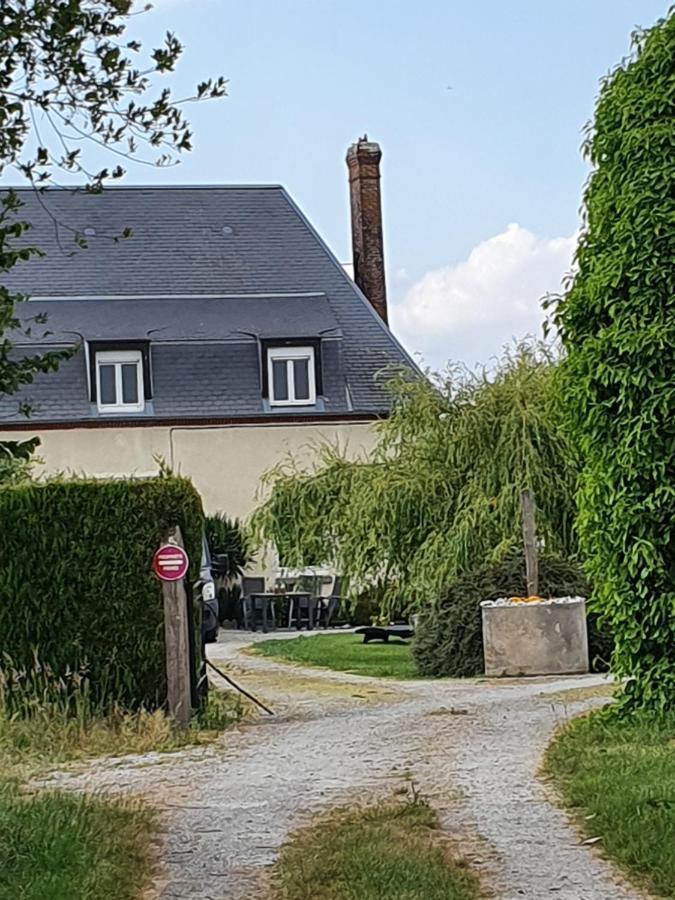 Au Petit Paradis Sainte-Gauburge-Sainte-Colombe Exteriör bild