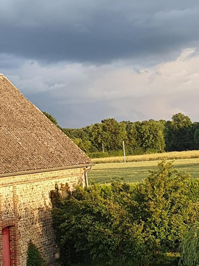 Au Petit Paradis Sainte-Gauburge-Sainte-Colombe Exteriör bild