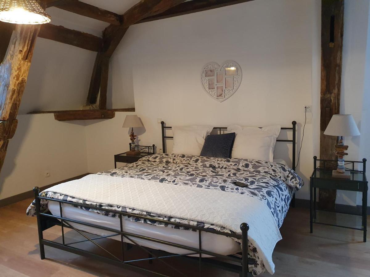 Au Petit Paradis Sainte-Gauburge-Sainte-Colombe Exteriör bild