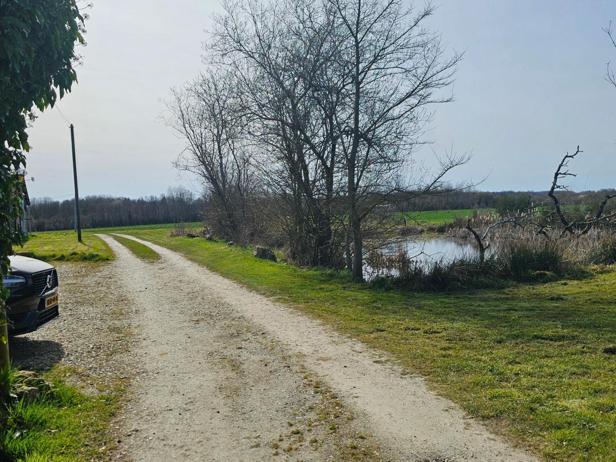 Au Petit Paradis Sainte-Gauburge-Sainte-Colombe Exteriör bild